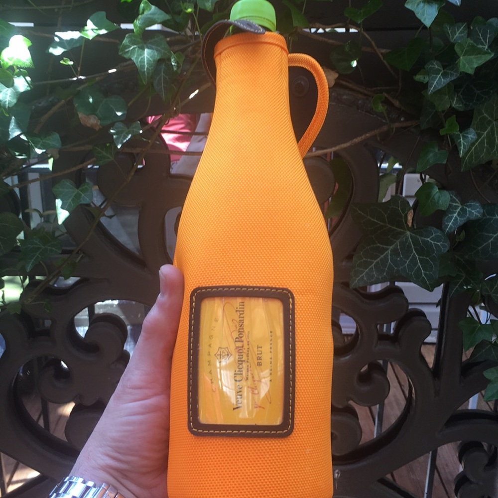 Veuve Clicquot thermal wine bottle wraps
